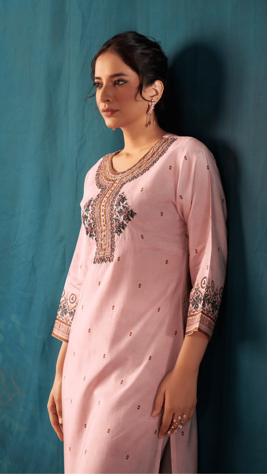 Dusty Peach Pink Muslin Suit Set with Warli Print and Organza Dupatta