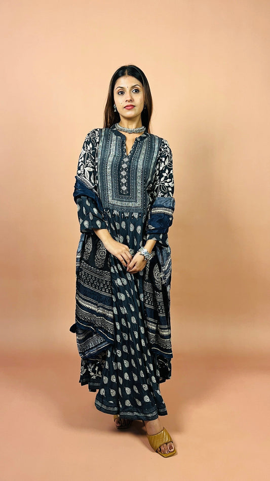 Navy Blue Crepe Suit Set with Paisley Buta Print & Ethnic Motifs