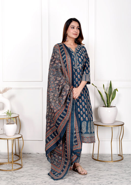 Premium Quality Pure Cotton Straight Printed Kurti Pant Dupatta Set.