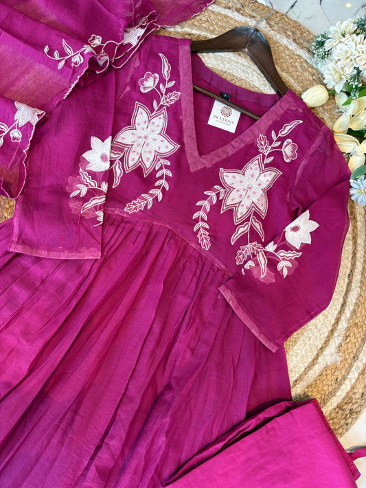 Premium Quality Pure Mul-Cotton Thread work Alia Cut Anarkali Kurti Pant Dupatta Set with Lining inside.