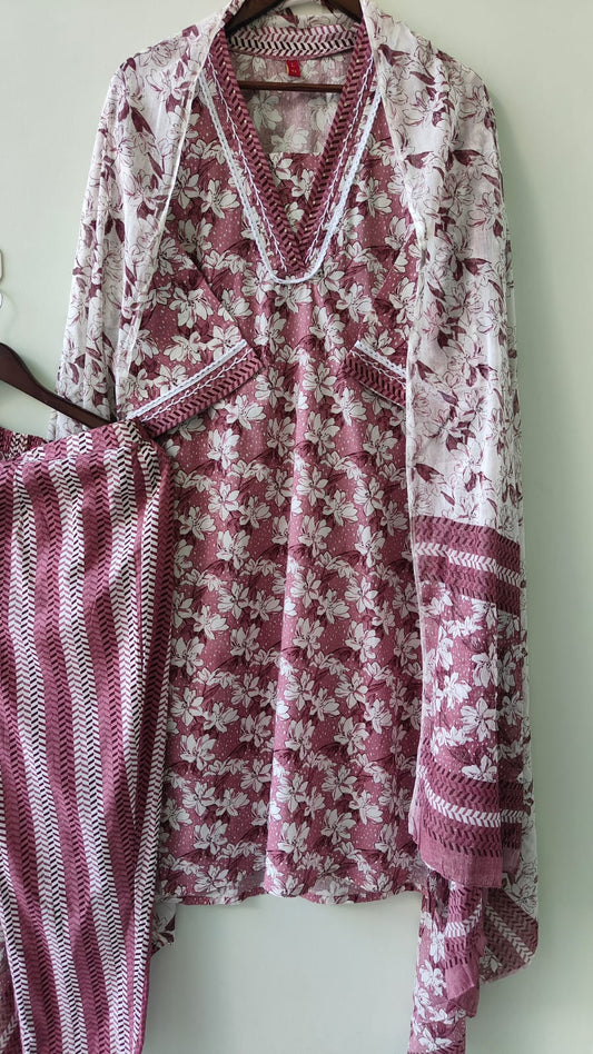 Beautiful Premium Cotton V neck Straight kurti Pant Dupatta set.