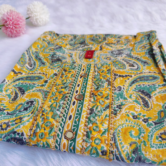 Premium quality Cotton Paisley Print Kurti Pant set.